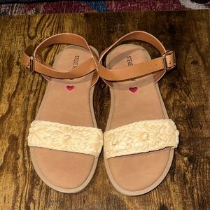 Steve Madden Tan and Cream Kids Sandals